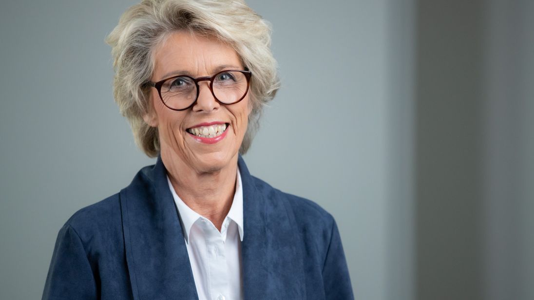 Christiane Schönefeld ist seit 2023 Vorsitzende der Kommission.
